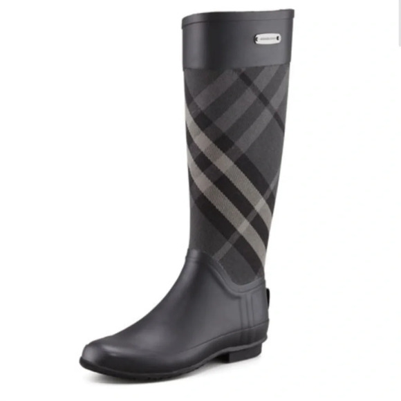 Burberry RainBoots Size 36 - Picture 1 of 4